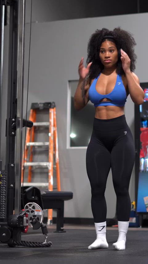 afro ebony fitness muscular girl gif