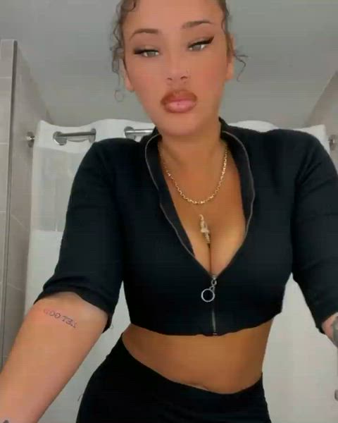 ebony lips pretty gif