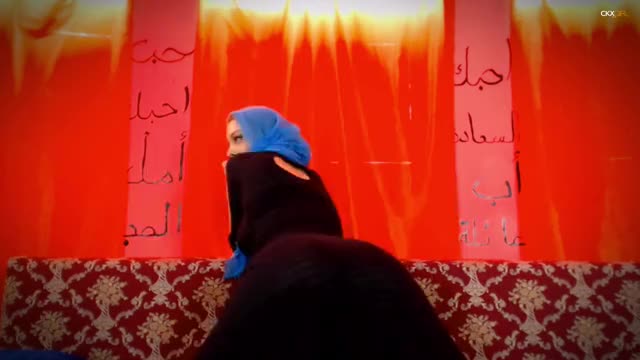 JasminMuslim Twerking in Abaya Doggy | CKXGirl.com ????