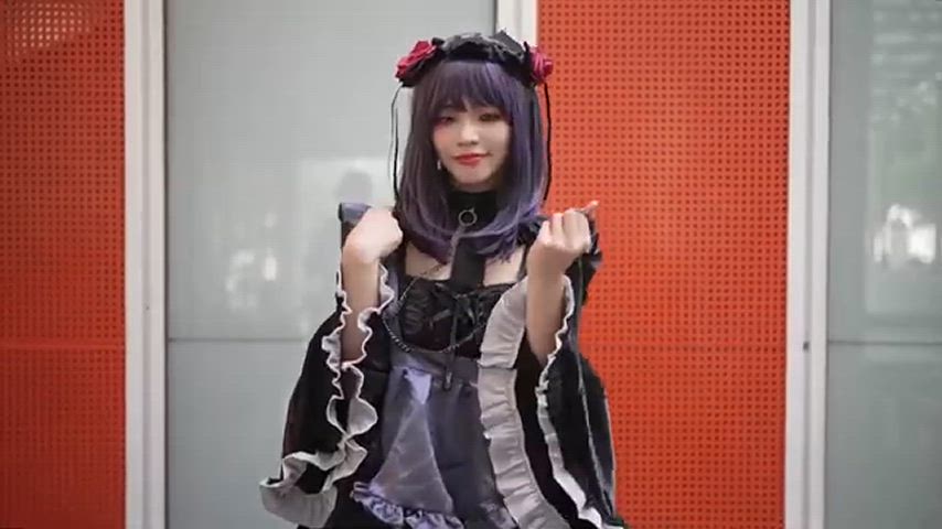 oshi no ko cosplay with a really cute face