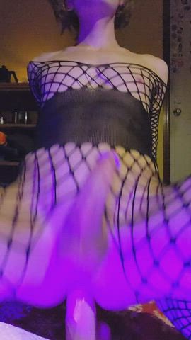 Oops i made a mess of my fishnets.😋