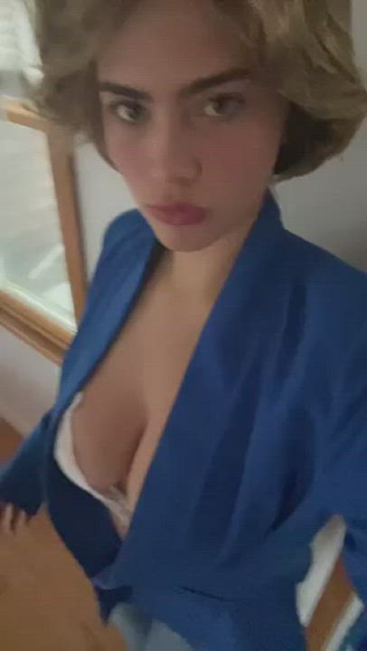 Costume TikTok Tits gif