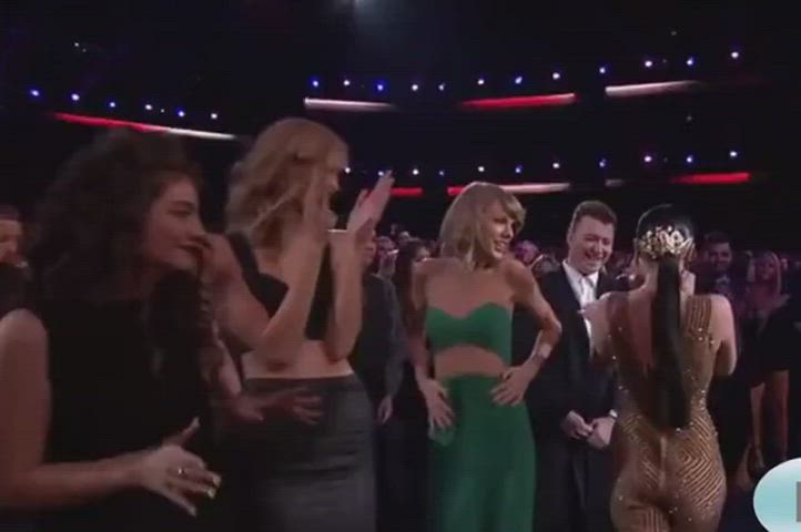 selena gomez sexy taylor swift gif