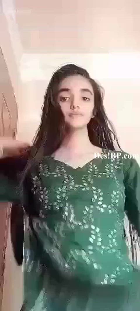 pakistani selfie striptease amateur-girls gif