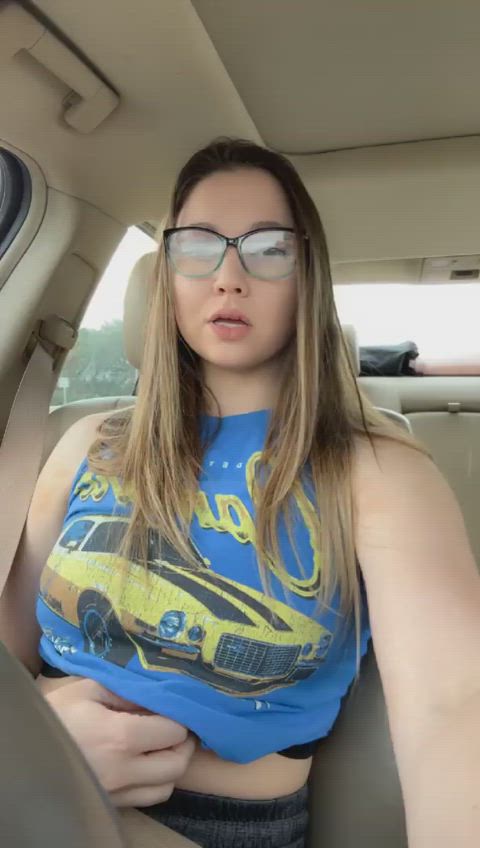 POV: Titty flash on highway 💥