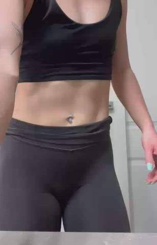 Camel Toe Leggings Pussy Lips gif