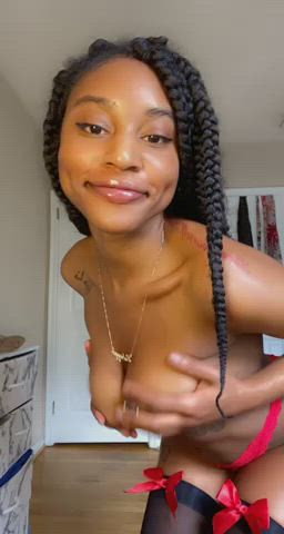 Pull my braids while u fuck me