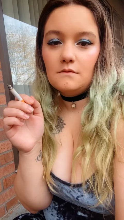 Smoking princess