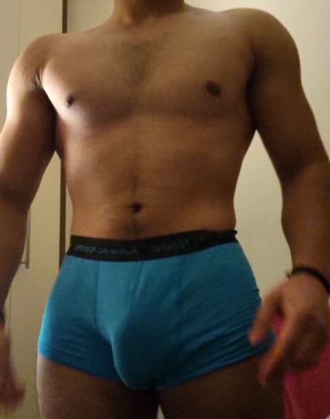 23 Need an obedient boy. Get on your knees and feel the bulge on your face. Pull