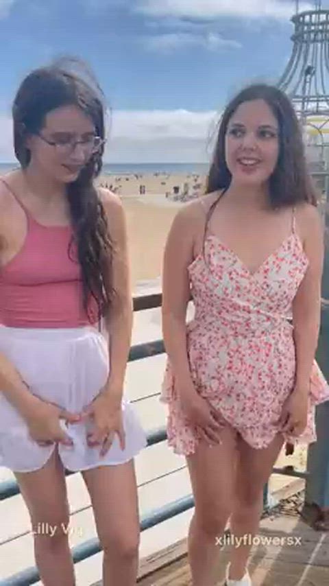 blowjob lesbian public white girl r/caughtpublic gif