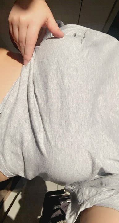 Huge titties hiding under my shirt.... ??