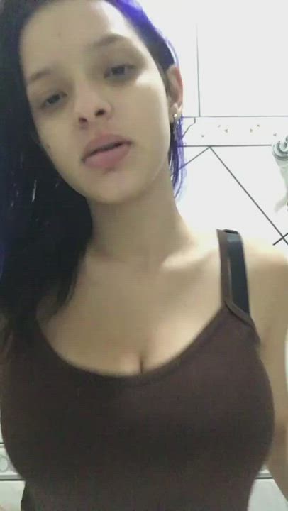 Amateur Big Tits Bouncing Tits Brazilian Titty Drop gif