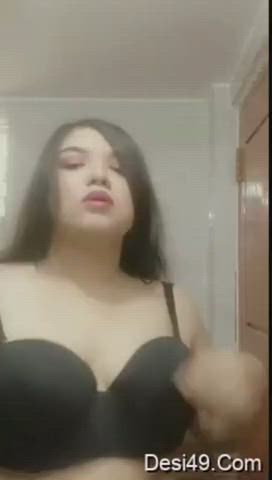 Big 😘boobs 😍girl show video