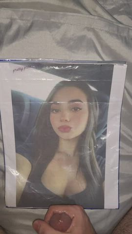 Cumtribute to one of my favorite IG hoes.