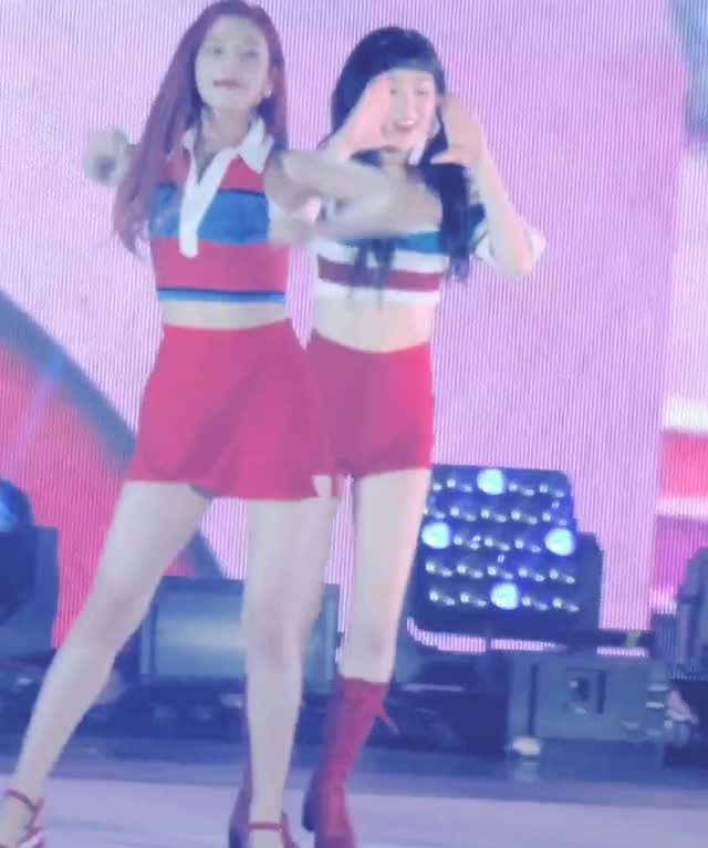 RedVelvet - Russian Roulette @170708 SM 4k Fancam-2zeDHQLL1so 1