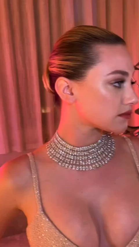 actress big tits celebrity cleavage dirty blonde lili reinhart natural tits gif