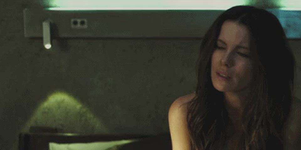 british brunette celebrity kate beckinsale gif