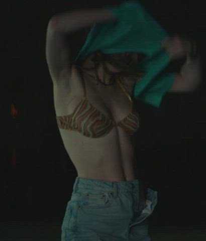 Kiernan Shipka Slow Motion