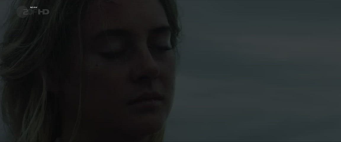 Shailene Woodley - Adrift