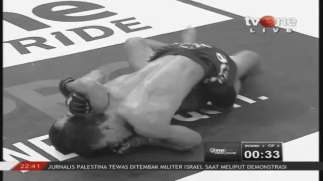 Hafid Nur Maradi with another choke at #oneprideproneverquit18