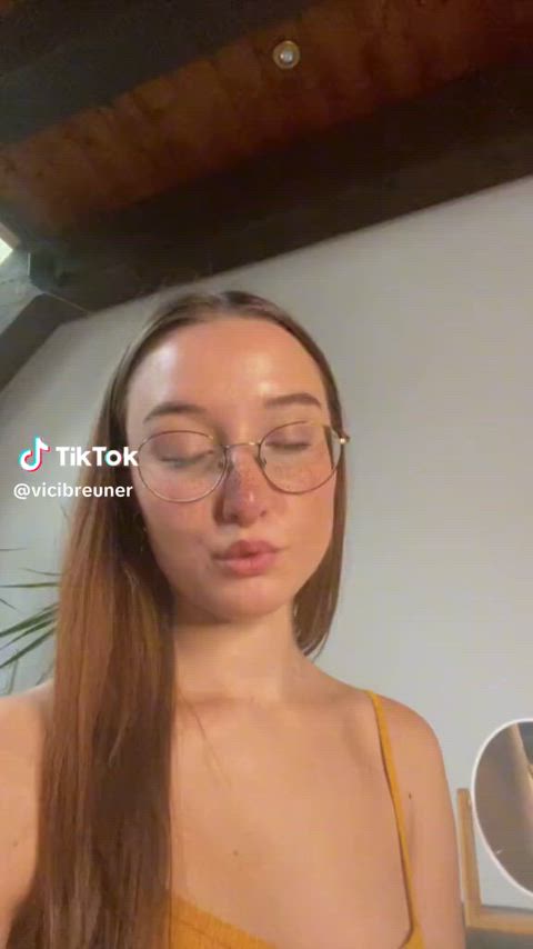 ViciBreuner - More Tiktok flash videos on my TT likes (juanmomo45)