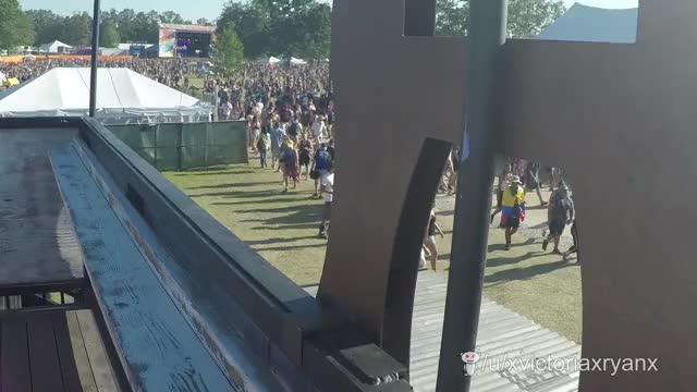 Had an amazing time at Bonnaroo [GIF]