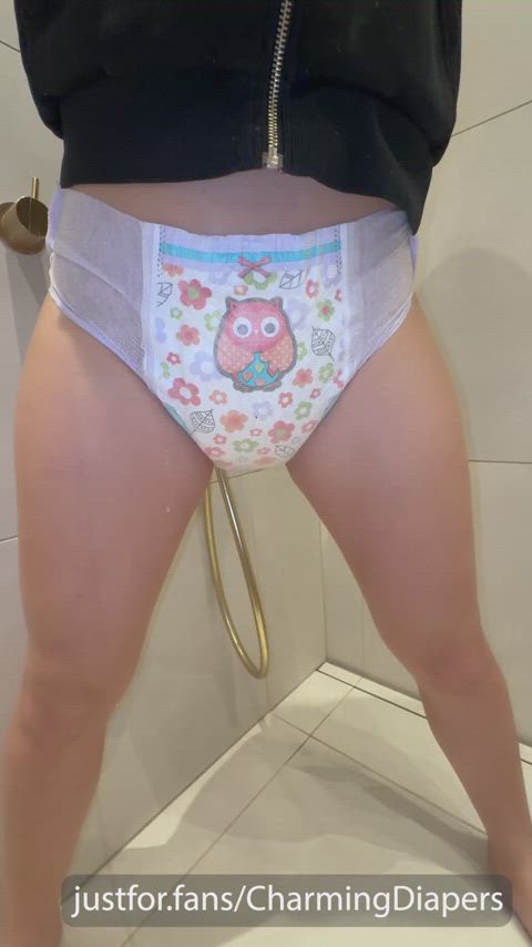 amateur big tits diaper diaper-lovers gif