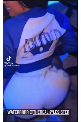 caption ebony twerking gif