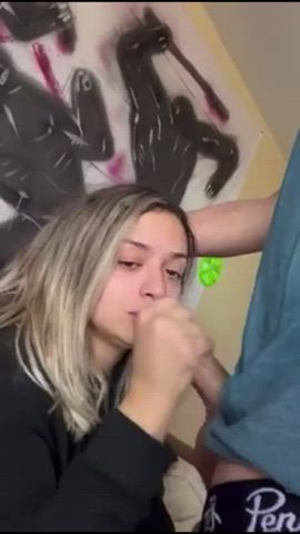 Slutty Latina loves swallowing