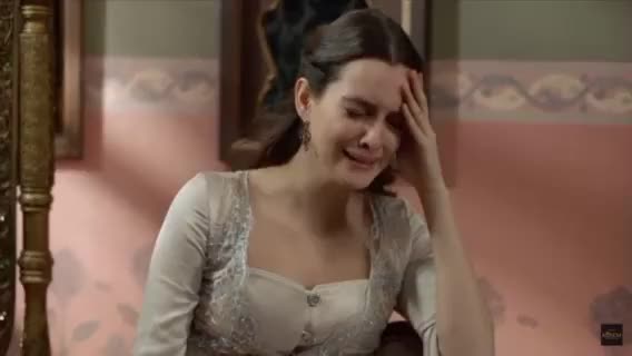 Haseki Ayse Sultan crying