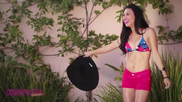 Naya Rivera sizzles for summer!!