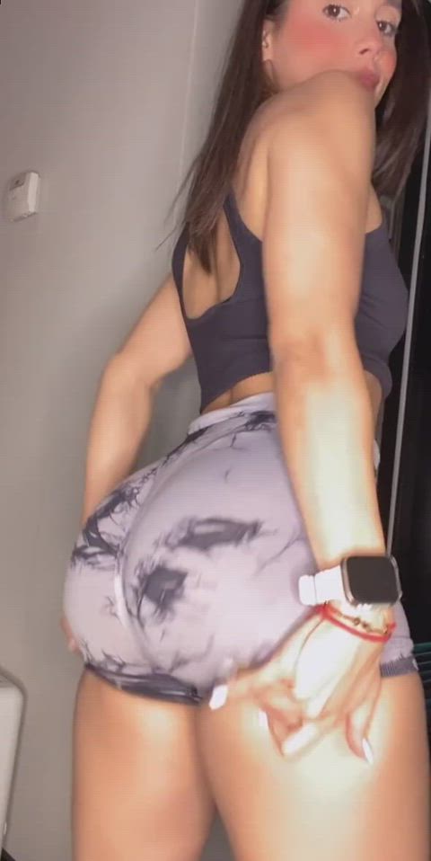 gym booty is on fire babe