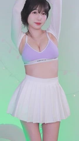 asian cute dancing korean model gif