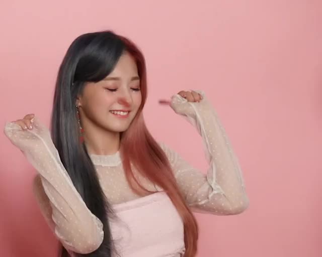 545. Fromis9 - Nakyung