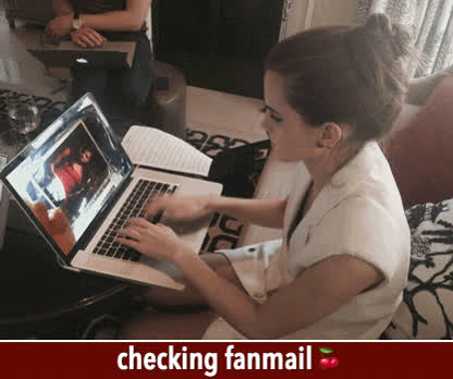 CFNM Caption Cumshot Emma Watson Funny Porn Male Masturbation Teen gif