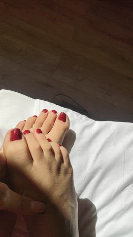 The sunlight makes them even more suckable. 🤤🤤[OC]