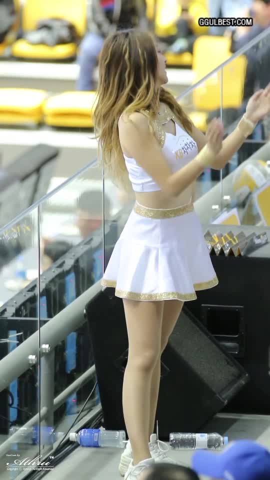 Cheerleader  Kang Yuni .gif