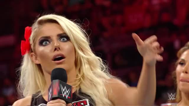 Alexa Bliss mocks her loser fans