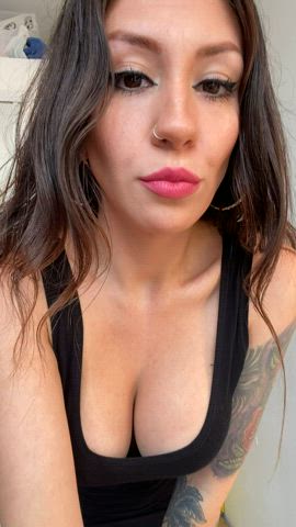 115 lbs thick Latina rocking a tight black dress