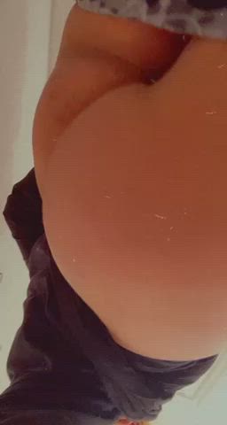 Amateur Ass Booty Flashing Latina Pussy Selfie gif