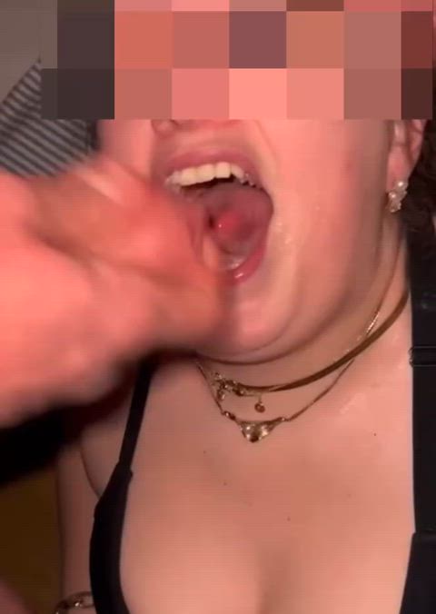 Cuckold husband invited me to fill his wife’s mouth with cum. Who am i to say no?