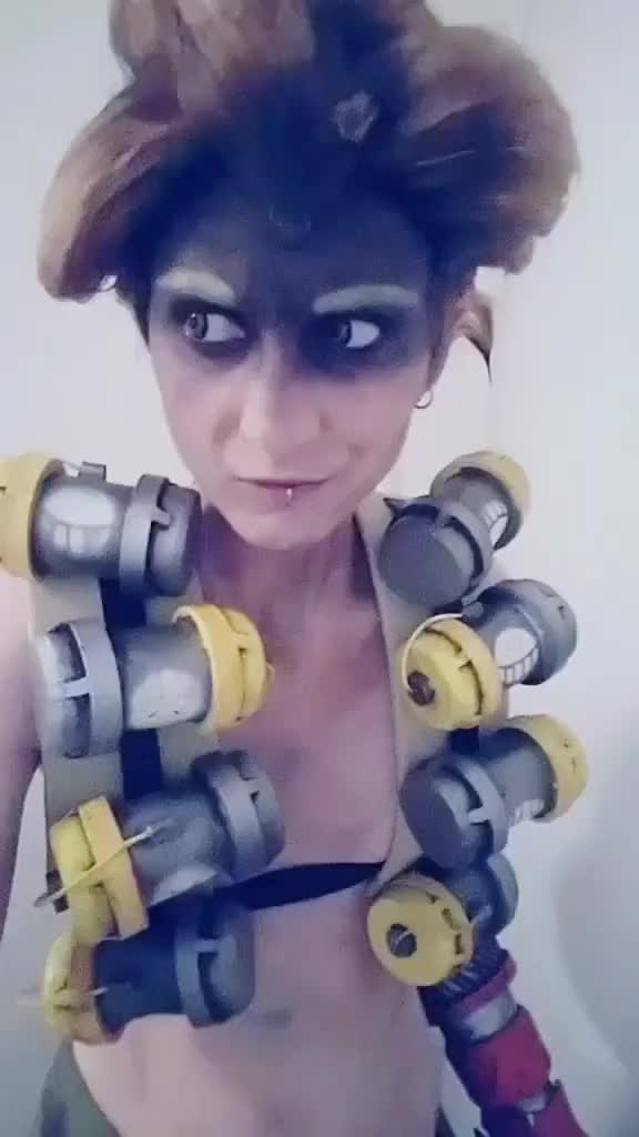  #Junkrat #cosplay #cosplayer #overwatchcosplay #overwatch #duetwithme #dumb #comedy