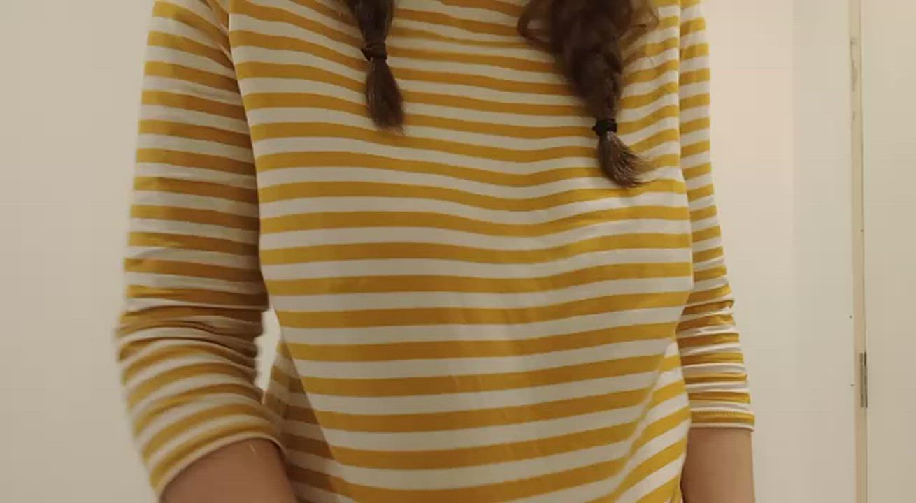[GIF] Would you believe I'm only 5'4" with boobs this size..