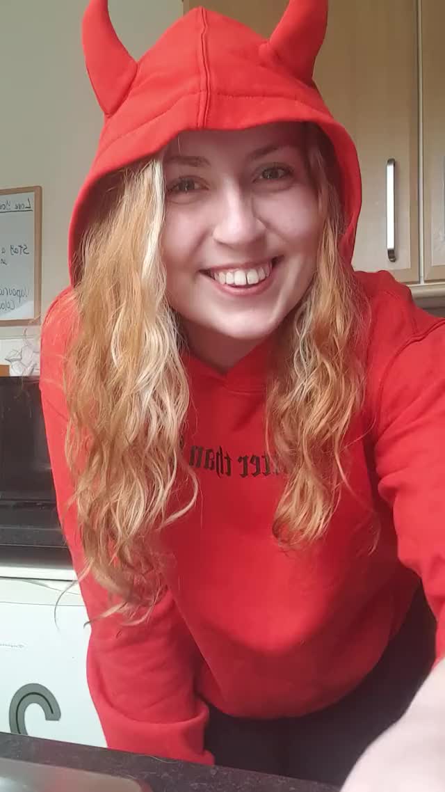 Feeling devilish in my new hoodie??
