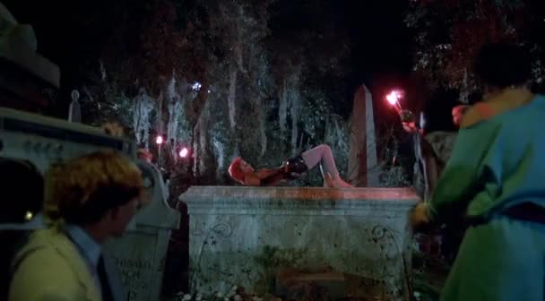 Linnea Quigley - Return of the Living Dead (1985)