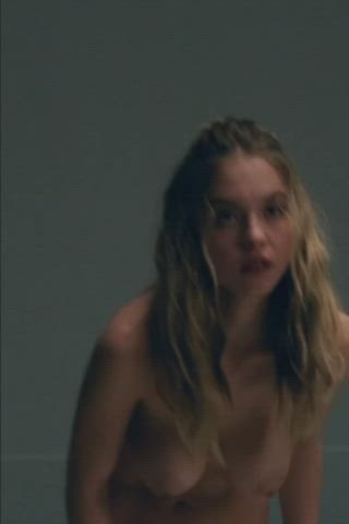 Sydney Sweeney gif