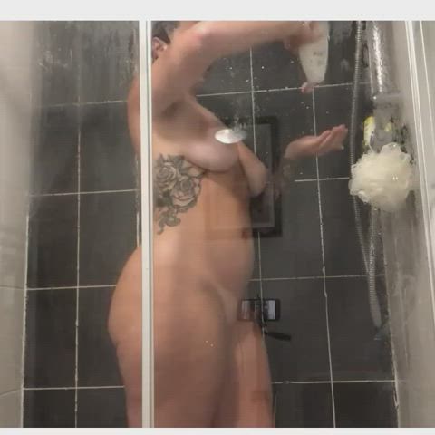 OnlyFans Paige Turnah Pawg Shower gif