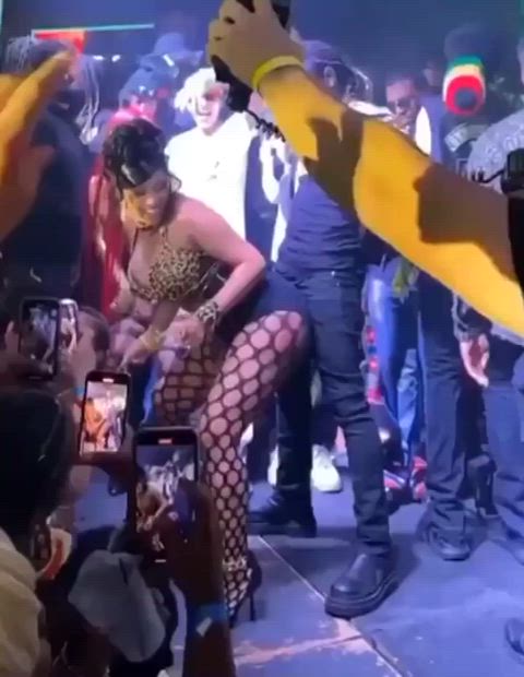 ass cardi b twerking gif