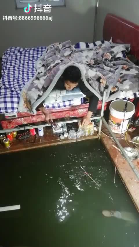 Fishing in flood