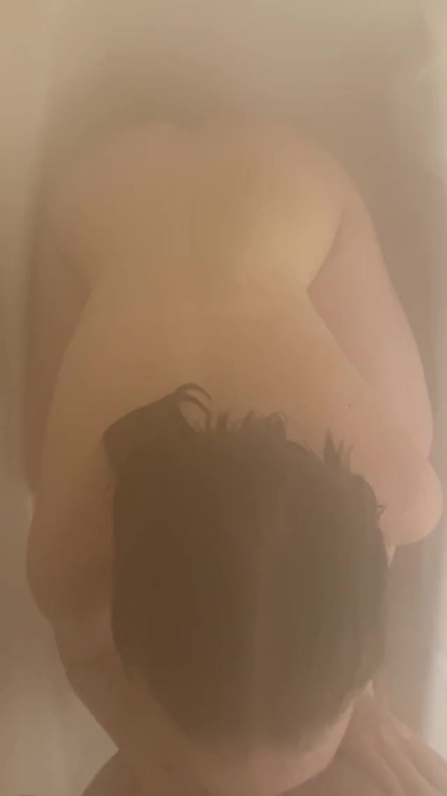 I think the best place to give head is in the shower ?[18][f][m]